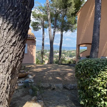 T3 Vue -terrasse - Parking - Piscine - Acces A La Apartamento