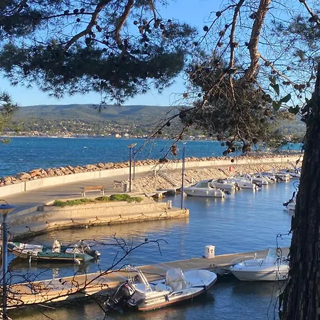 Apartamento T3 Vue -terrasse - Parking - Piscine - Acces A La Les Lecques